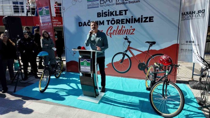 BAHÇELİEVLER BELEDİYESİ HER AY 100 KİŞİYİ BİSİKLET SAHİBİ YAPIYOR