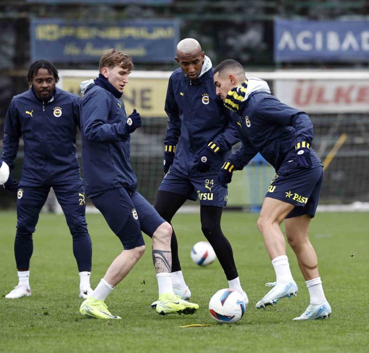 FENERBAHÇE, GAZİANTEP FK MAÇI HAZIRLIKLARINA BAŞLADI