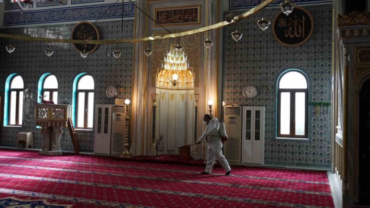 MALTEPE’NİN CAMİLERİ RAMAZAN’A HAZIR