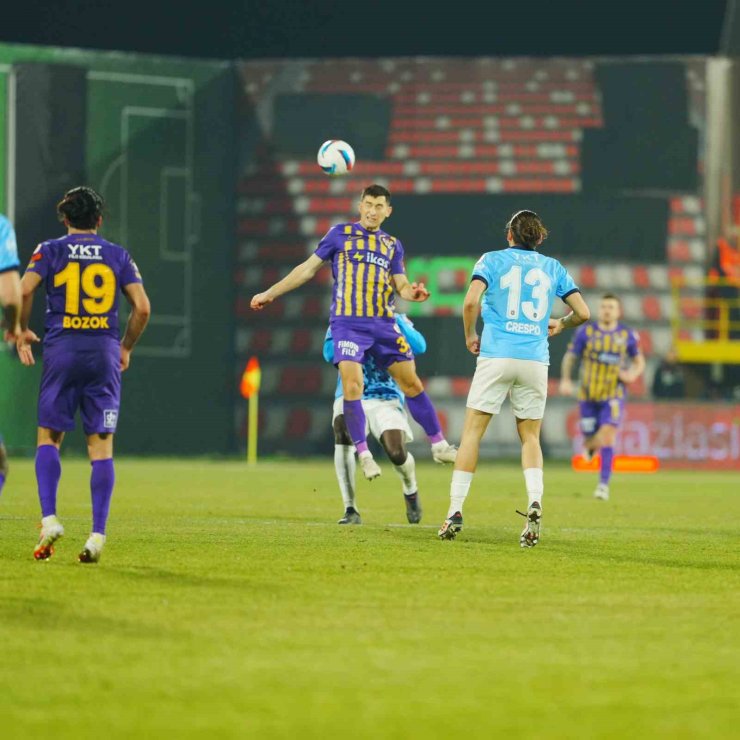 ZİRAAT TÜRKİYE KUPASI: EYÜPSPOR: 0 - BAŞAKŞEHİR: 0 (MAÇ SONUCU)