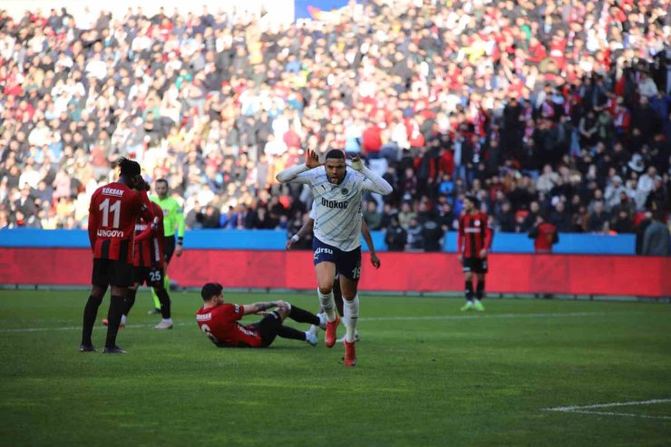 FENERBAHÇE, TÜRKİYE KUPASI’NDA 3’TE 3 YAPARAK ÇEYREK FİNALE YÜKSELDİ