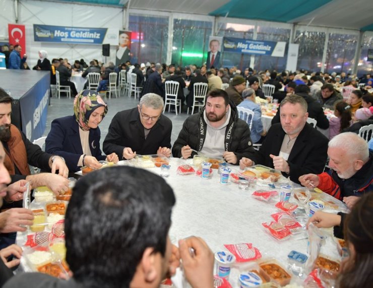 ESENYURT BELEDİYESİ, BİNLERCE VATANDAŞI İFTAR SOFRALARINDA BİR ARAYA GETİRDİ
