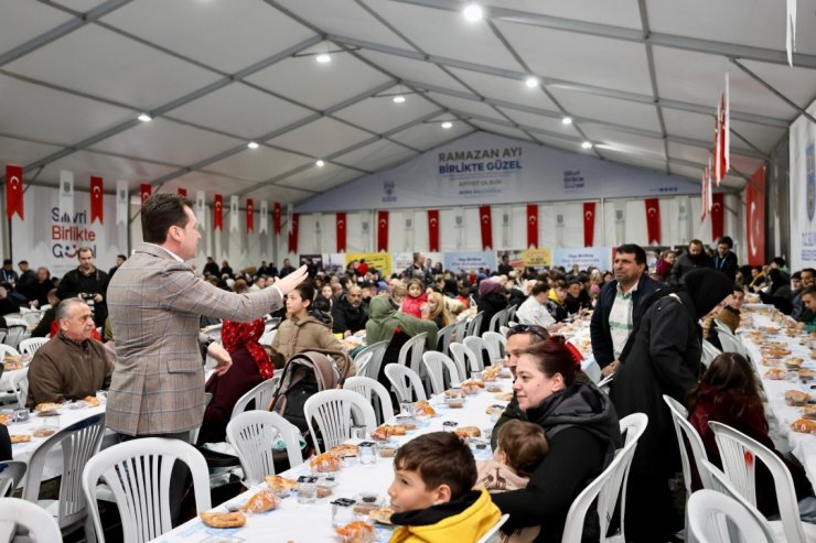 SİLİVRİ’DE RAMAZAN’IN İLK İFTARI ŞEHİT AİLELERİ VE GAZİLERLE YAPILDI
