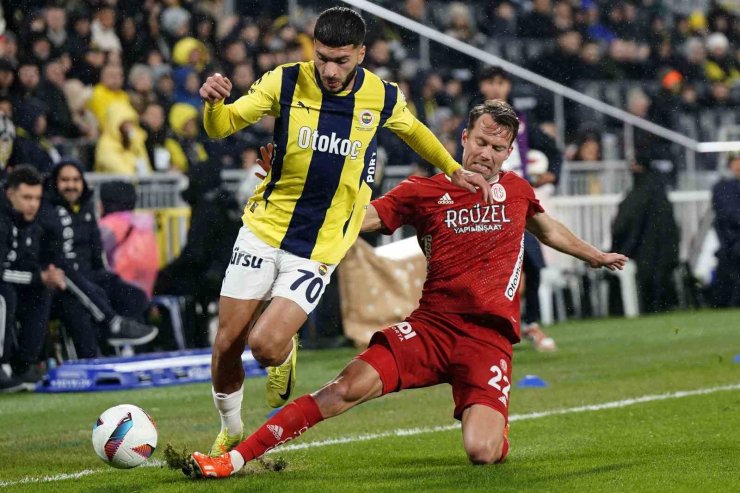 TRENDYOL SÜPER LİG: FENERBAHÇE: 3 - ANTALYASPOR: 0 (İLK YARI)