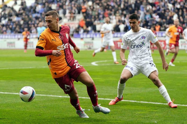 TRENDYOL SÜPER LİG: KASIMPAŞA: 0 - GALATASARAY: 1 (İLK YARI)