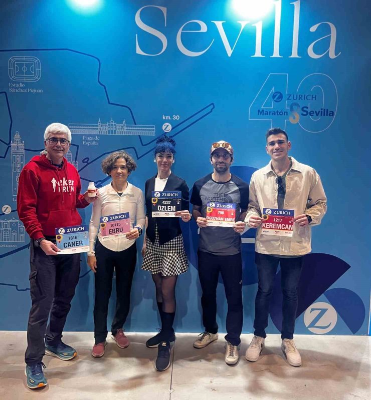 11. EKER I RUN’IN ŞAMPİYONLARI, SEVİLLA MARATONU’NDA TÜRKİYE’Yİ TEMSİL ETTİ