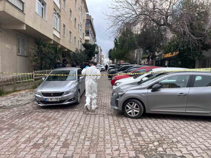 AVCILAR’DA BİR ADAM EŞİ VE 3 ÇOCUĞUNU VURUP İNTİHAR ETTİ