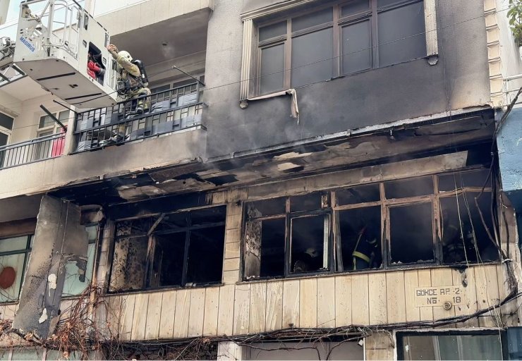 BAHÇELİEVLER’DE KORKUTAN YANGIN