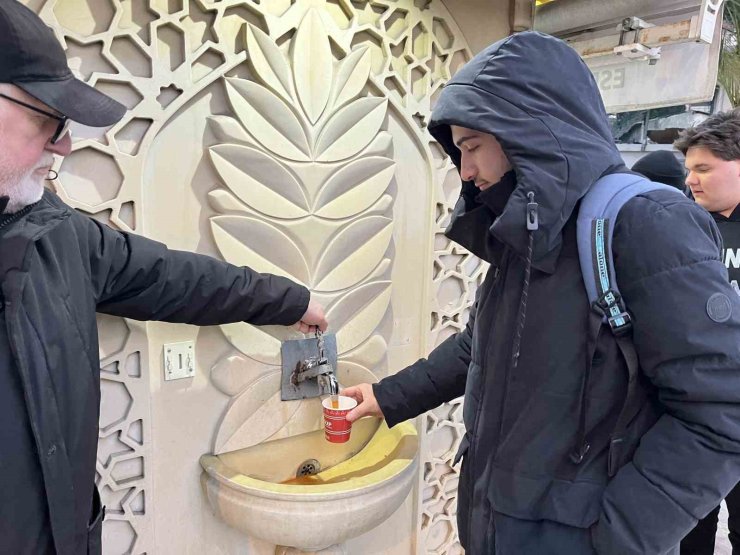 ESENLER’DE İFTAR ÇEŞMELERİ RAMAZAN BOYUNCA HİZMET VERİYOR