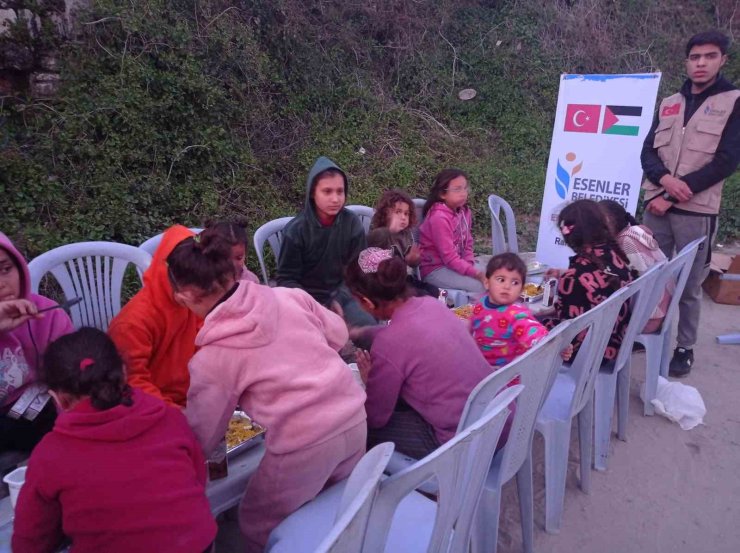 ESENLER’İN GELENEKSEL ‘ÇOCUK İFTARI’ GAZZELİ MİNİKLERLE GERÇEKLEŞTİ