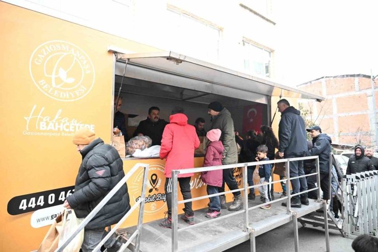 GAZİOSMANPAŞA BELEDİYESİ’NDEN HER GÜN 3 BİN KİŞİYE İFTAR YEMEĞİ
