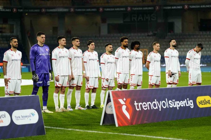 TRENDYOL SÜPER LİG: BAŞAKŞEHİR: 1 - SİVASSPOR: 0 (MAÇ DEVAM EDİYOR)