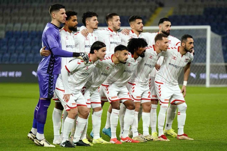 TRENDYOL SÜPER LİG: BAŞAKŞEHİR: 1 - SİVASSPOR: 0 (MAÇ DEVAM EDİYOR)