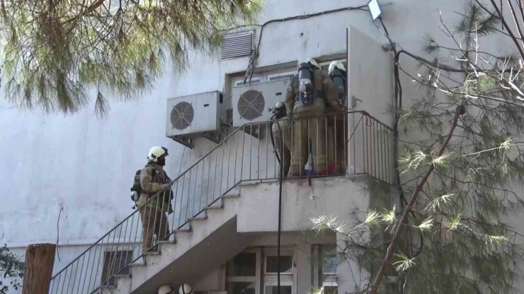 ÜSKÜDAR DEVLET HASTANESİ’NDE KORKUTAN YANGIN