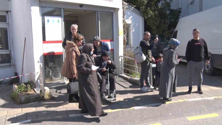 ÜSKÜDAR DEVLET HASTANESİ’NDE KORKUTAN YANGIN