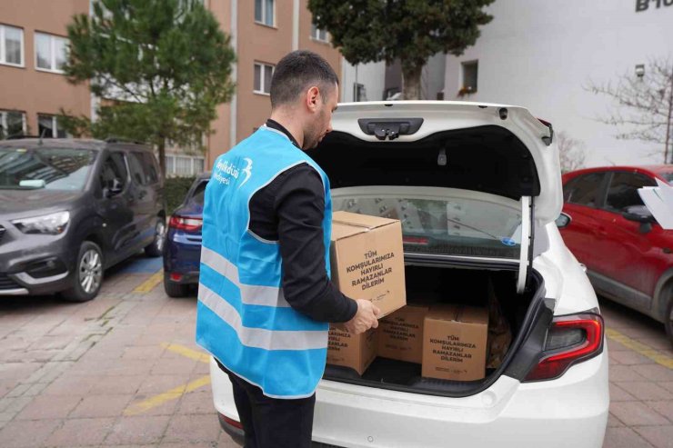 BEYLİKDÜZÜ’NDE İHTİYAÇ SAHİBİ AİLELERE ERZAK DESTEĞİ