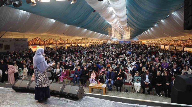 SULTANGAZİ’DE "AİLEDE RAMAZAN NASIL YAŞANIR" KONULU SÖYLEŞİ İLGİ GÖRDÜ