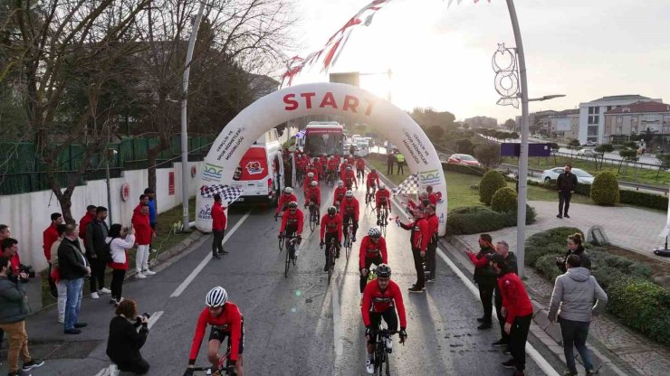 65 BİSİKLETÇİ ÇANAKKALE ŞEHİTLERİ ANISINA 300 KİLOMETRE PEDAL ÇEVİRECEK