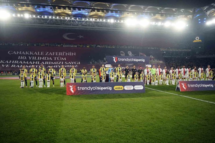FENERBAHÇE-SAMSUNSPOR MAÇINDA 18 MART ÇANAKKALE ŞEHİTLERİ ANILDI