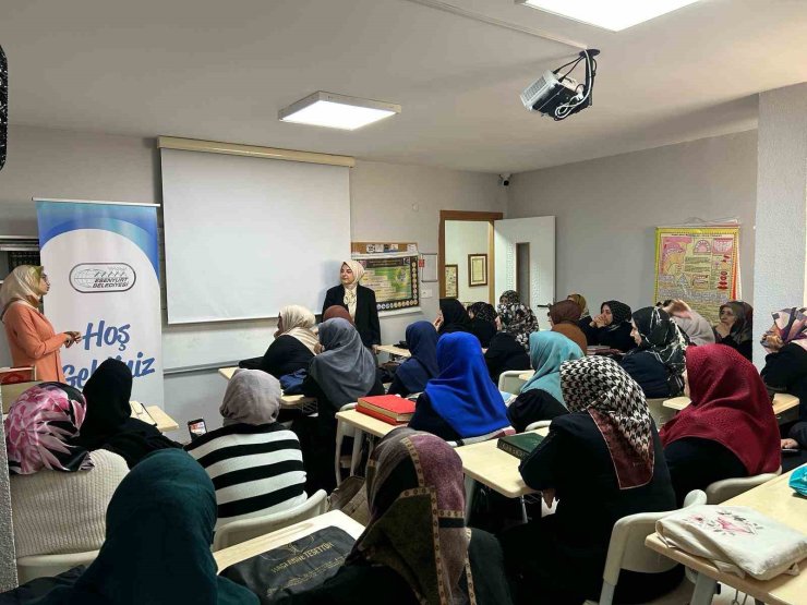 ESENYURT BELEDİYESİ’NDEN "GÜÇLÜ AİLE, GÜÇLÜ TOPLUM" SEMİNERLERİ