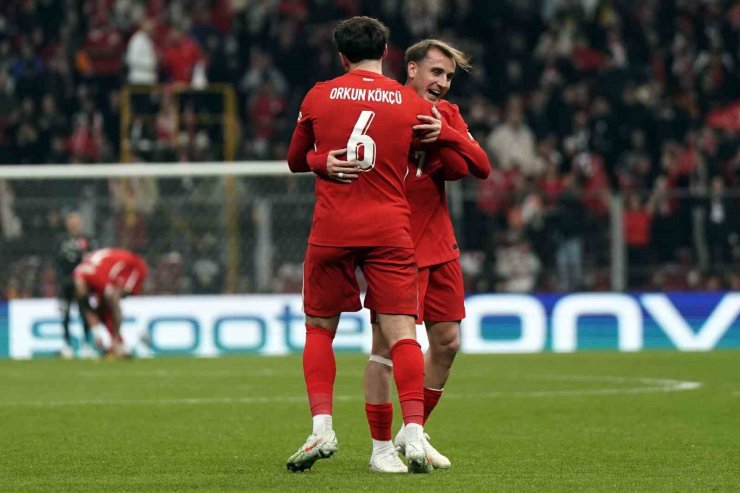 UEFA ULUSLAR LİGİ: TÜRKİYE: 1 - MACARİSTAN: 1 (İLK YARI)