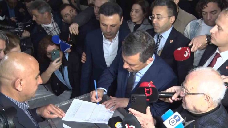 CHP GENEL BAŞKANI ÖZEL, ÖN SEÇİMDE OYUNU KULLANDI