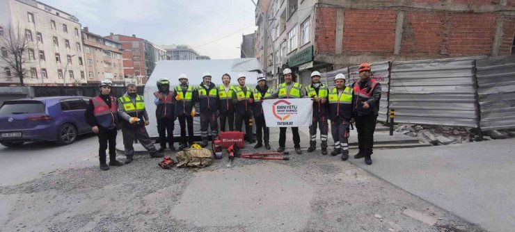 İSTANBUL’DA GERÇEĞİNİ ARATMAYAN ARAMA KURTARMA TATBİKATI