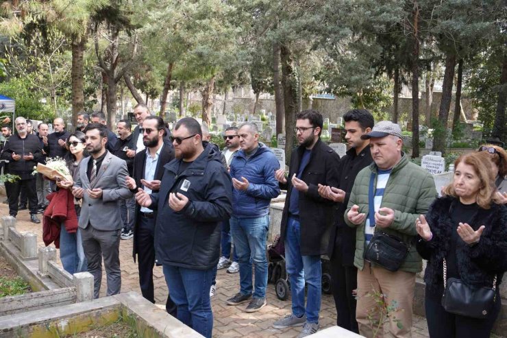 MERHUM HÜSEYİN GÜLER VEFATININ BİRİNCİ YILINDA MEZARI BAŞINDA ANILDI