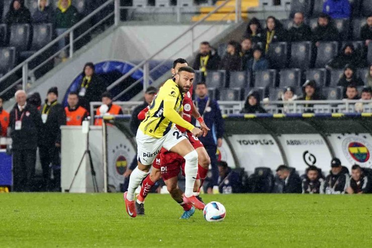 FENERBAHÇE TEKNİK HEYETİNDEN CENK TOSUN KARARI
