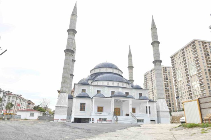 YILLARDIR ATIL BIRAKILAN YEŞİLKENT CAMİİ, KADİR GECESİ’NDE İBADETE AÇILIYOR