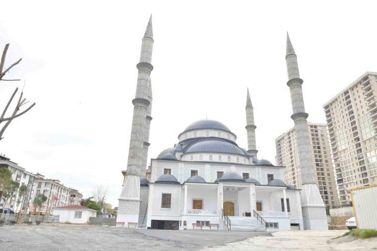 YILLARDIR ATIL BIRAKILAN YEŞİLKENT CAMİİ, KADİR GECESİ’NDE İBADETE AÇILIYOR
