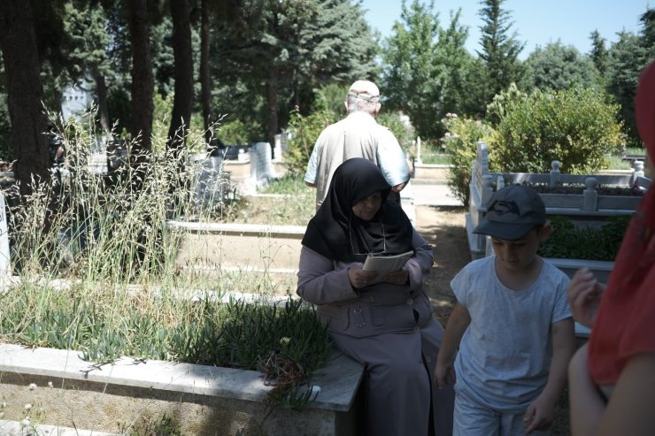 BAYRAMDA MEZARLIKLARA ÜCRETSİZ RİNG SEFERLERİ