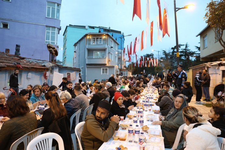 SİLİVRİ BELEDİYESİ, MİMAR SİNAN MAHALLESİ’NDE RAMAZAN İFTAR PROGRAMI DÜZENLEDİ