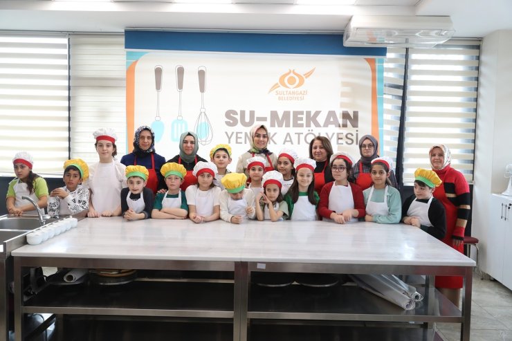 KANDİL SİMİTLERİ SULTANGAZİLİ MİNİKLERDEN