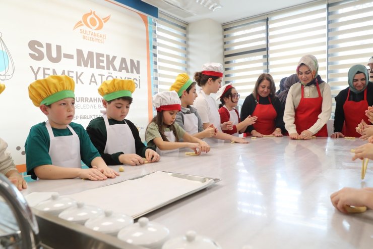 KANDİL SİMİTLERİ SULTANGAZİLİ MİNİKLERDEN