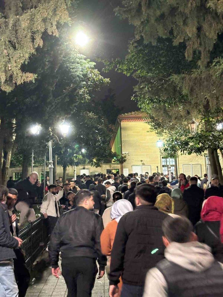 KADİR GECESİ’NDE YUŞA TEPESİ’NE ZİYARETÇİ AKINI