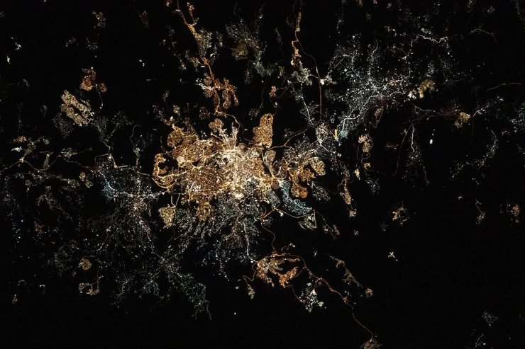 UZAYDAN İSTANBUL’UN SON HALİ GECE GÖRÜNTÜLENDİ