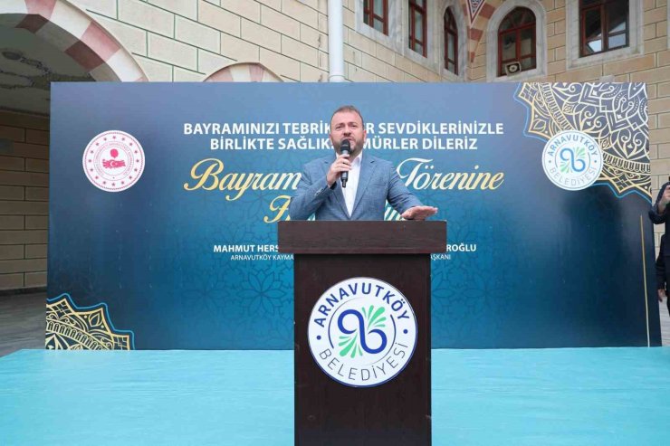 ARNAVUTKÖY BELEDİYESİ GELENEKSEL HALE GETİRDİĞİ BAYRAM SOFRALARINI BU SENE DE KURDU