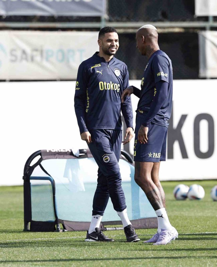 FENERBAHÇE, GALATASARAY MAÇI HAZIRLIKLARINA BAŞLADI