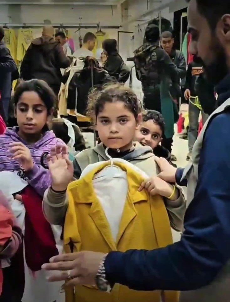 PENDİK BELEDİYESİNİN HAZIRLADIĞI BAYRAMLIKLAR GAZZELİ ÇOCUKLARA ULAŞTI