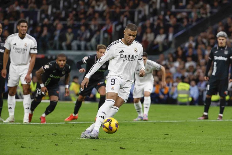 REAL MADRİD, LEGANES KARŞISINDA GERİ DÖNÜŞLE KAZANDI