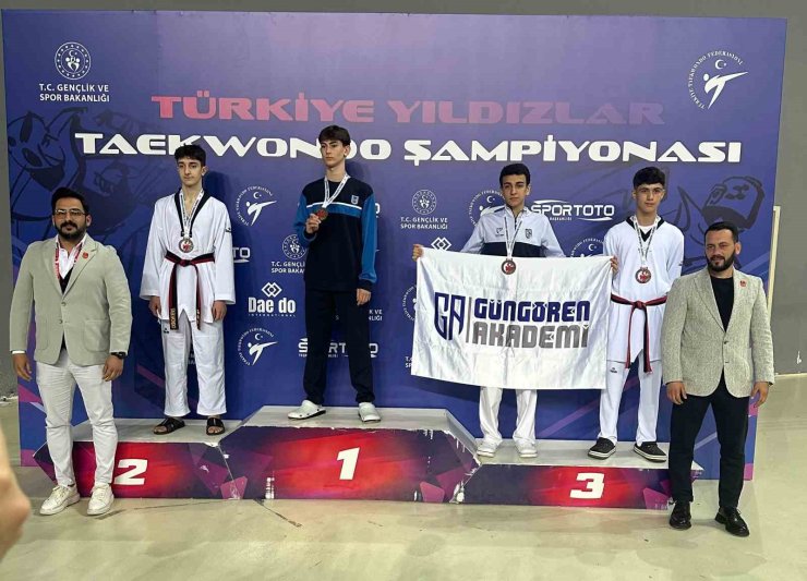 GENÇ TAEKWONDOCU ABDULSAMET ÜLKER’İN HEDEFİ MİLLİ TAKIMDA KALICI OLMAK