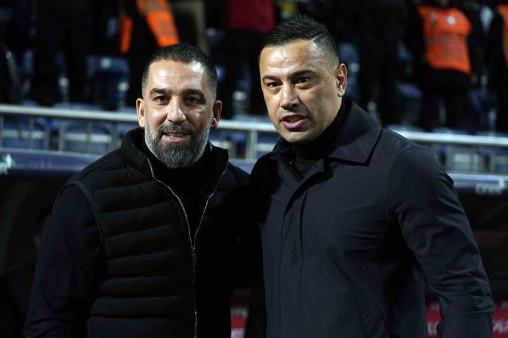 TRENDYOL SÜPER LİG: EYÜPSPOR: 0 - BAŞAKŞEHİR: 0 (MAÇ DEVAM EDİYOR)