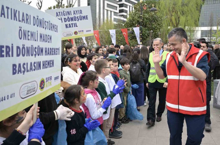 ESENYURTLU ÖĞRENCİLERE ÇEVRE BİLİNCİ AŞILANDI