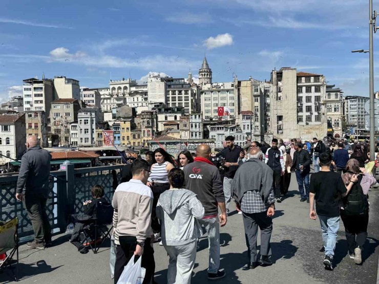 OLTA BALIKÇILARI BAYRAMDA GALATA KÖPRÜSÜ’NE AKIN ETTİ