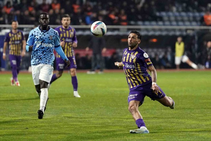 TRENDYOL SÜPER LİG: EYÜPSPOR: 1 - BAŞAKŞEHİR: 3 (MAÇ SONUCU)