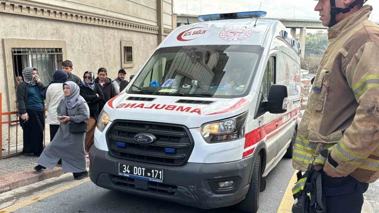 KAĞITHANE’DE OTOMOBİLİN ÇARPTIĞI KADININ AYAĞI KOPTU