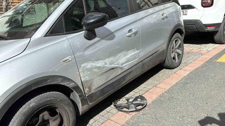 KAĞITHANE’DE OTOMOBİLİN ÇARPTIĞI KADININ AYAĞI KOPTU