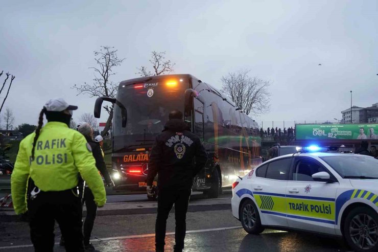 GALATASARAY, ÜLKER STADYUMU’NA GELDİ