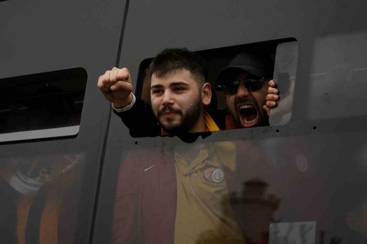 GALATASARAY TARAFTARI, KADIKÖY’DE